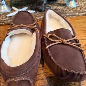 Eddie Bauer Suede Men's Moccasin Fleece Slippers NEW